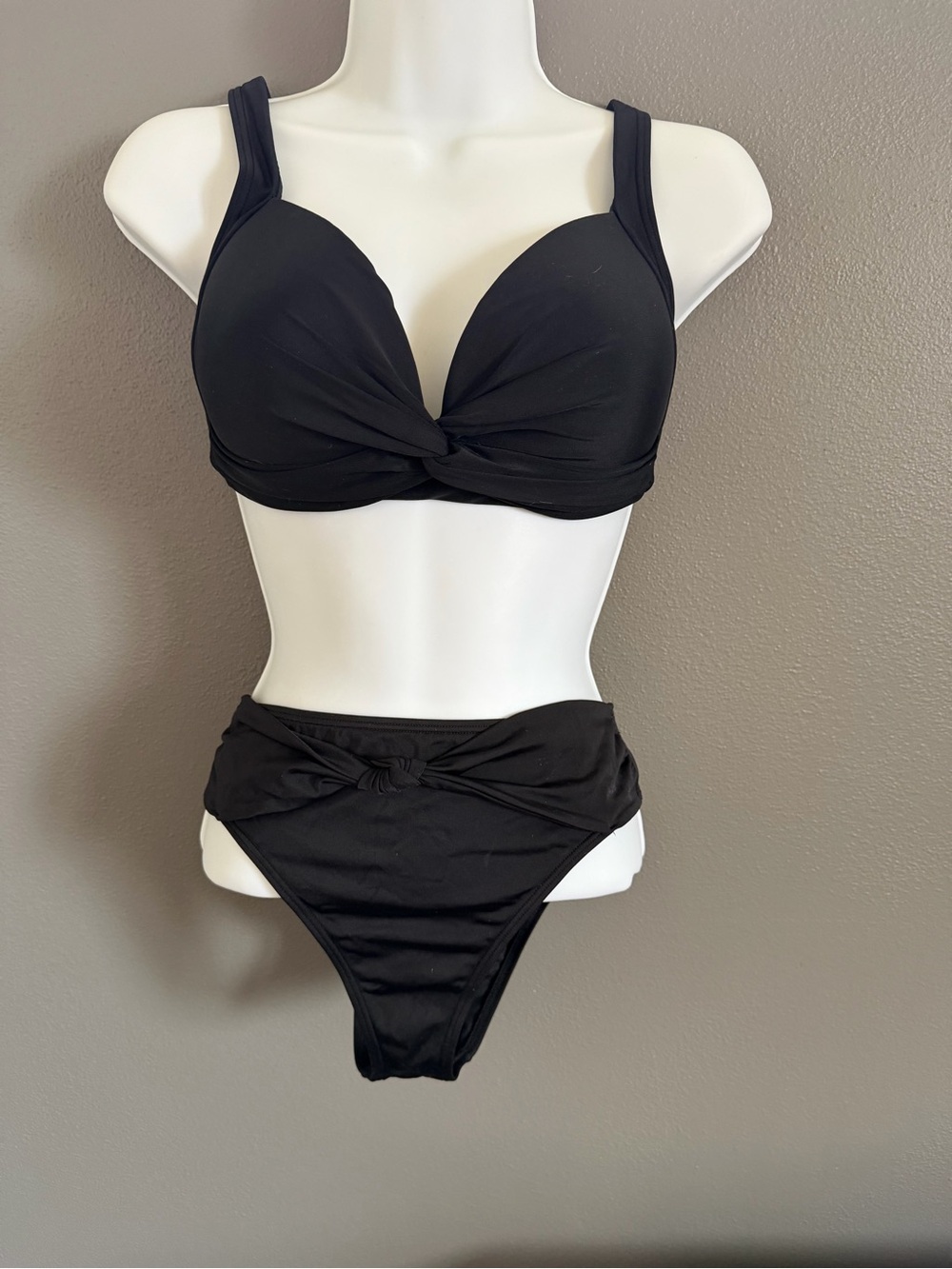 VENUS Black Twist Front Bikini Set